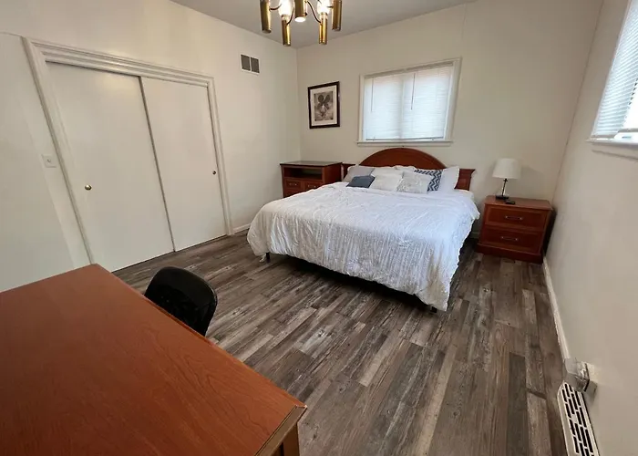 Pill Hill Mansion Hostel Chicago