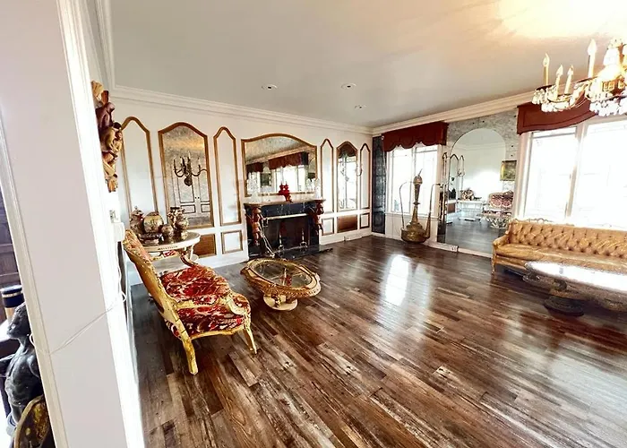 Pill Hill Mansion