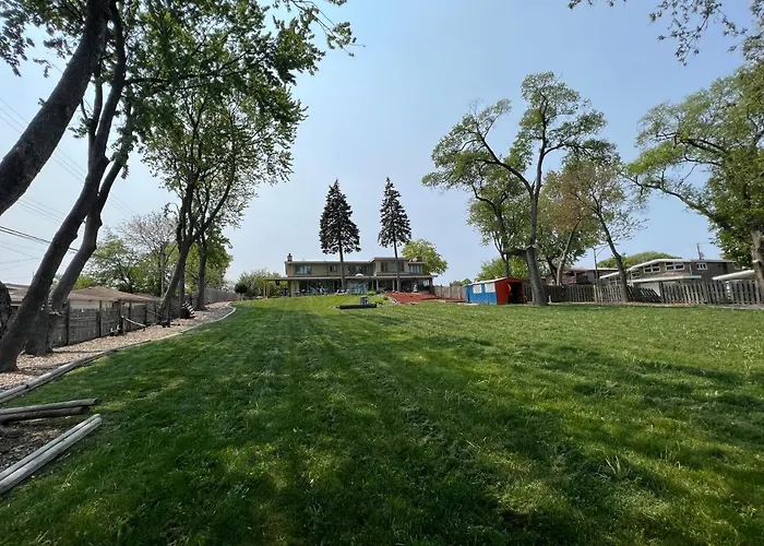Pill Hill Mansion *